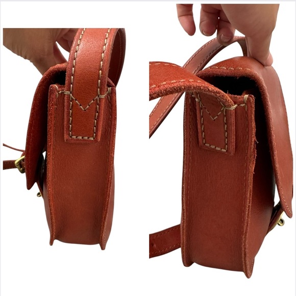 Fossil Austin Leather Salmon Flap Front Twist Turnlock Cossbody with Red Wallet - Picture 8 of 12